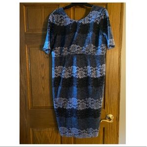 A Pea In the Pod Maternity Dress